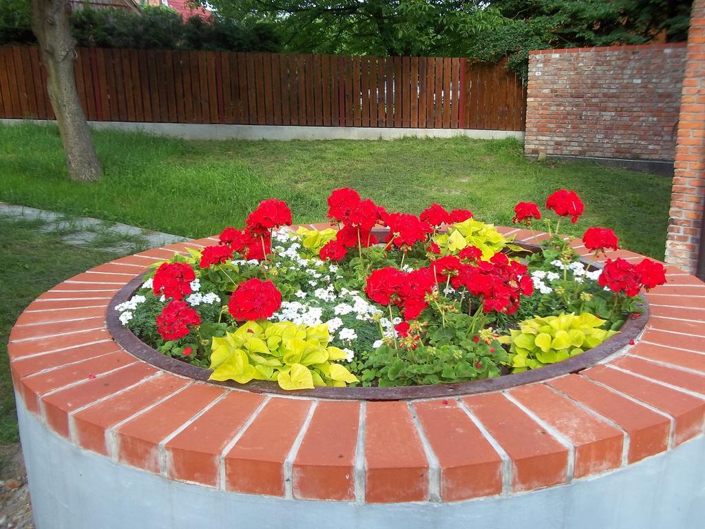 Dwor W Boleniu Villa Exterior foto